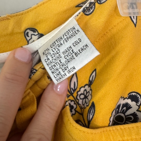 Vintage Talbots Yellow and Black Capris with Elegant Design - Picture 2 of 4